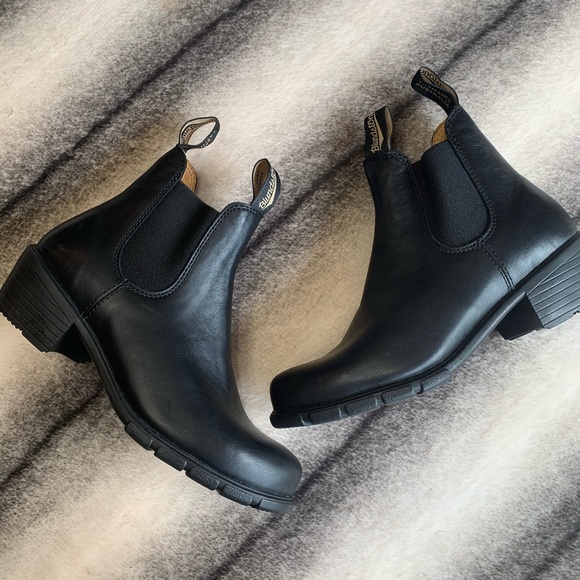 blundstone 1671 black